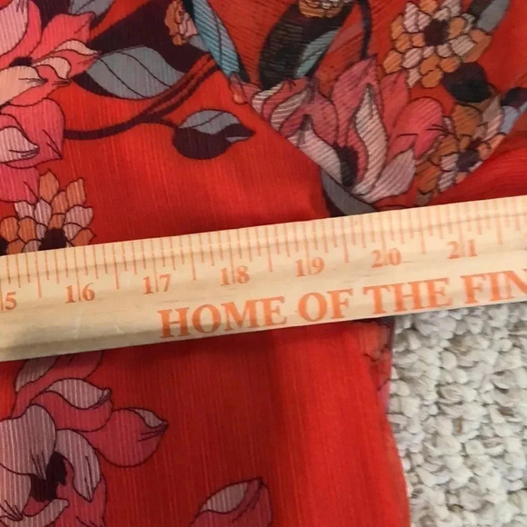 𝅺A. New. Day red flower dress size medium - Picture 8 of 12